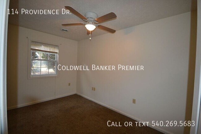 Building Photo - 114 Providence Dr