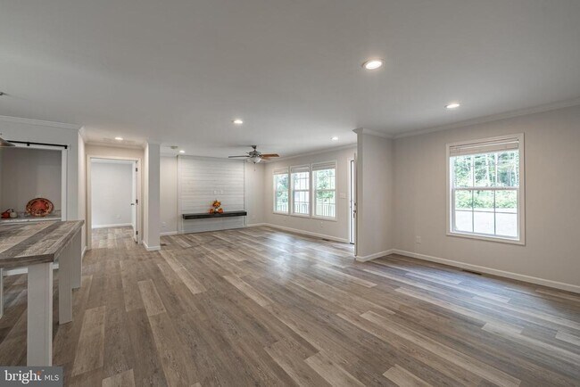 Building Photo - 307 Larkspur Rd