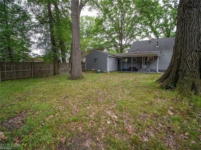Building Photo - 1782 Beechwood St NE