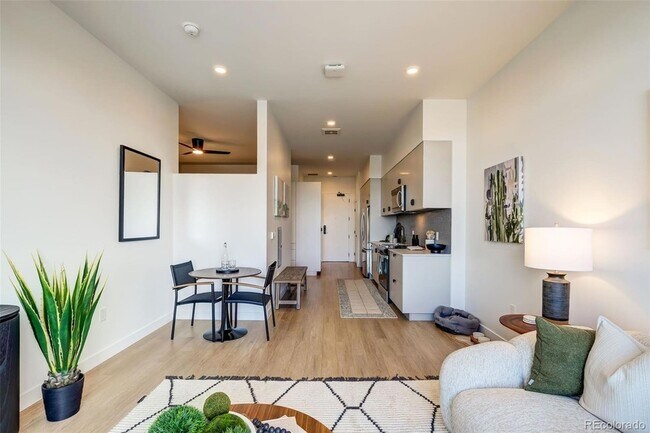 Building Photo - 1521 Hooker St