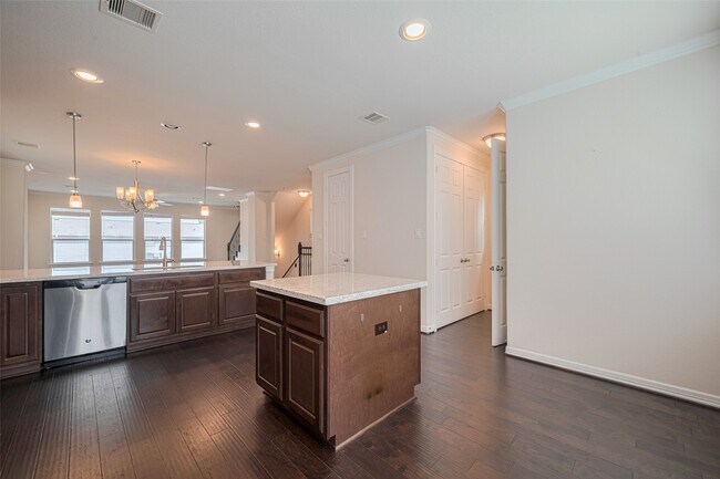 Building Photo - 10004 Spring Shadows Park Cir