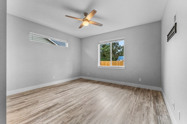Building Photo - 1406 Natalie Ct