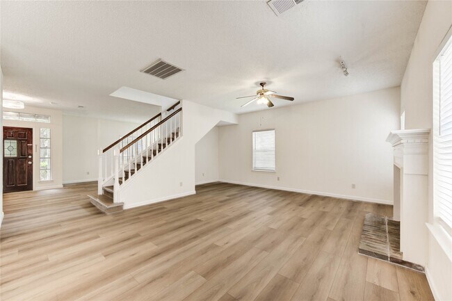 Building Photo - 2338 Bent River Dr