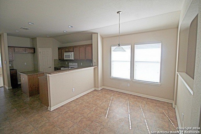 Building Photo - 9135 Mare Hunt