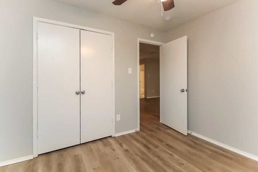 Building Photo - 14435 Acuna Ln