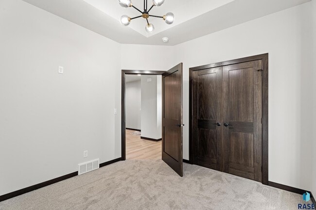 Building Photo - 1109 S Foss Ave