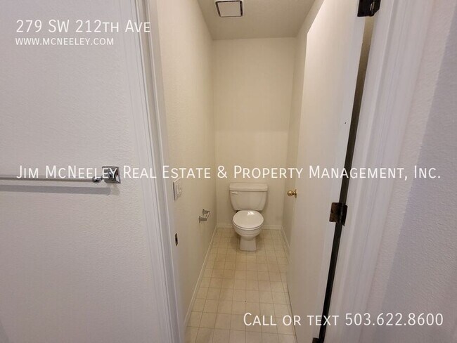 Building Photo - 279 SW 212th Ave