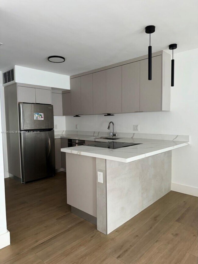 Building Photo - 3970 SW 58th St