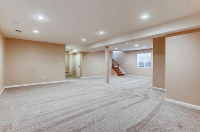 Building Photo - Home for rent in Murphey Creek Neighborhood