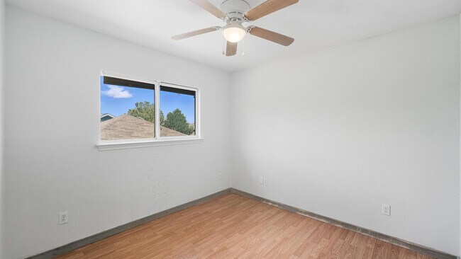 Building Photo - 568 Slippery Rock