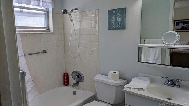 Building Photo - 2600 SE Ocean Blvd