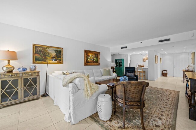 Building Photo - 3420 S Ocean Blvd