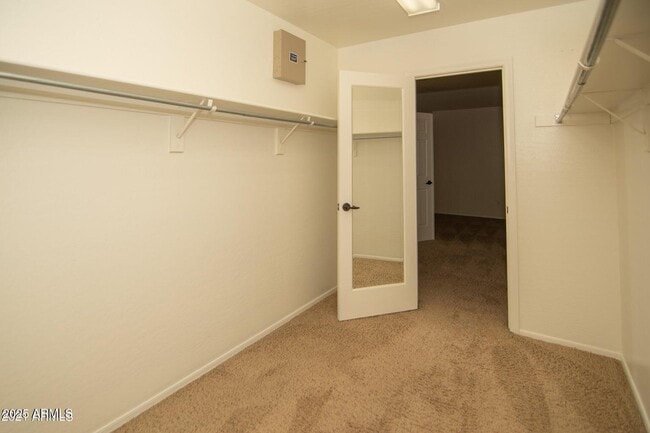 Building Photo - 605 N 111th Dr