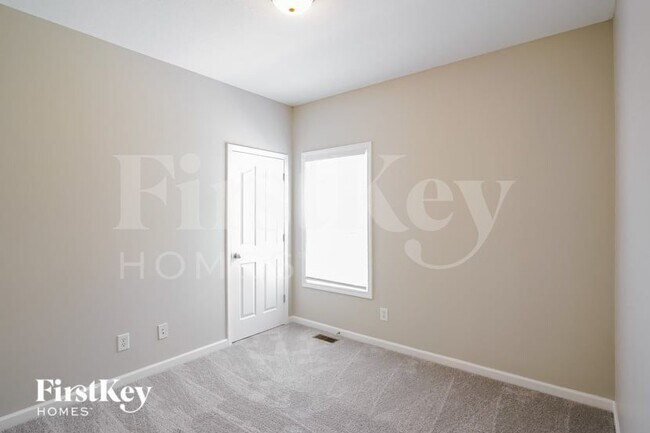 Building Photo - 1237 Fossil Dr