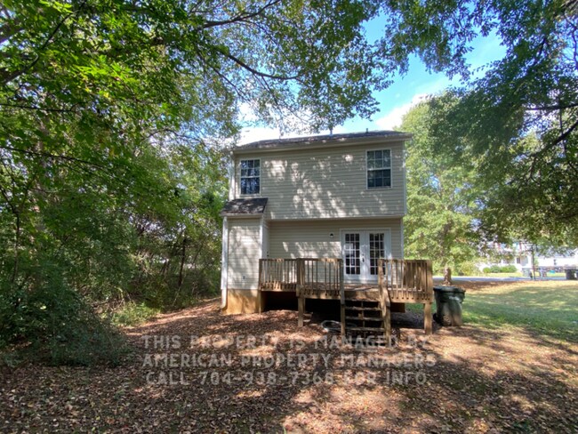 Building Photo - 3040 Champion Ln SW