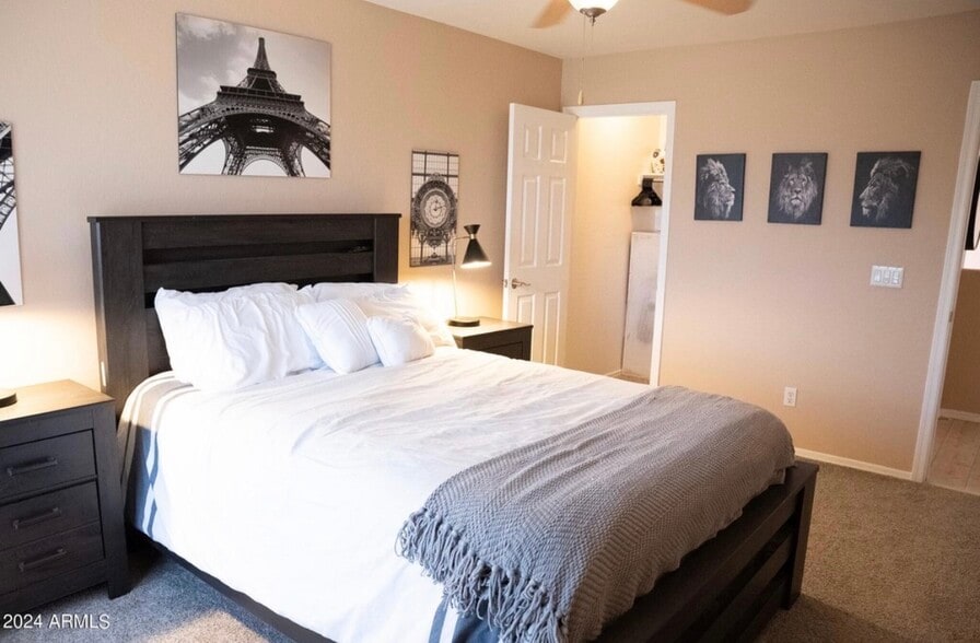Bedroom 1 with walk in closet - 66 E Saddle Way