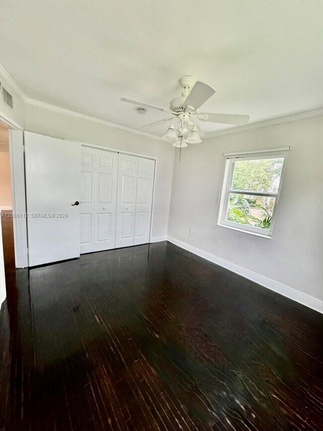 Building Photo - 7740 SW 54th Ct