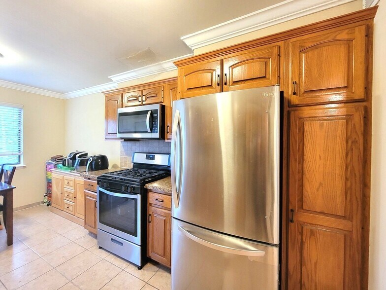 Building Photo - 351 Newgate Ct