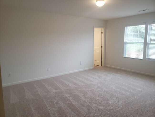 Building Photo - 3465 Vickrey Meadow Dr