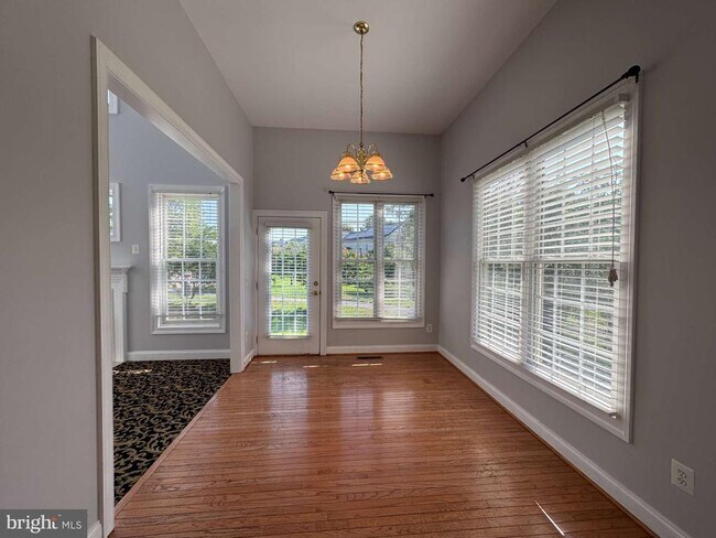 Building Photo - 13868 Piedmont Vista Dr