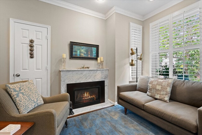 Building Photo - 445 15th St SE