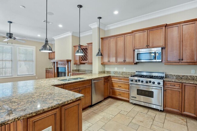 Building Photo - 1842 Ashley Hall Way