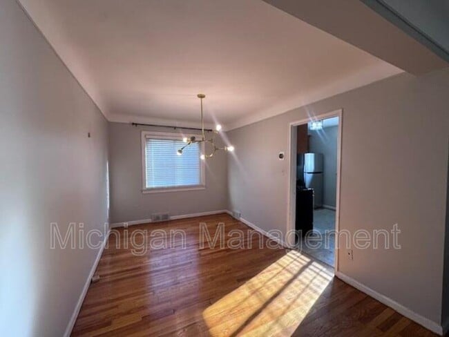 Building Photo - 2714 Glenview Ave