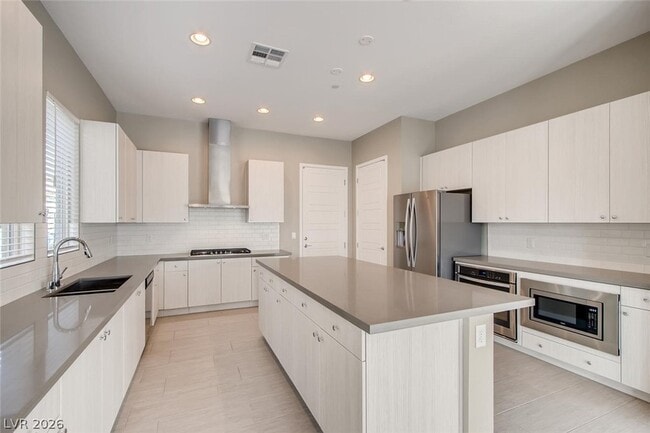 Building Photo - 11285 Essence Point Ave