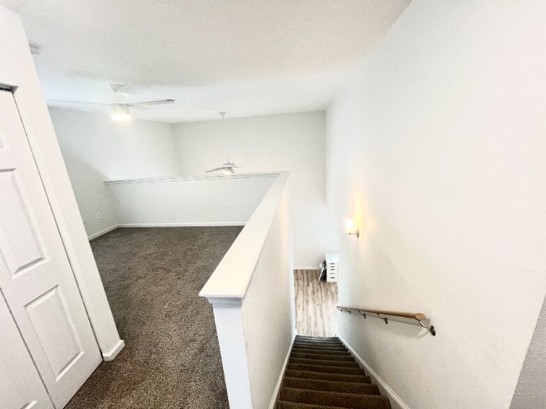 Building Photo - 473 Dandelion Ln