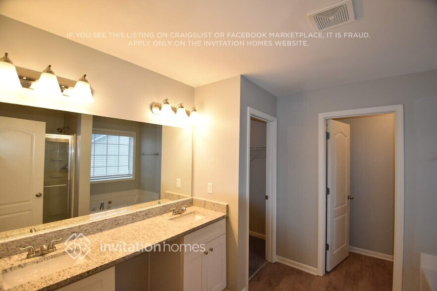 Building Photo - 259 Lantana Dr