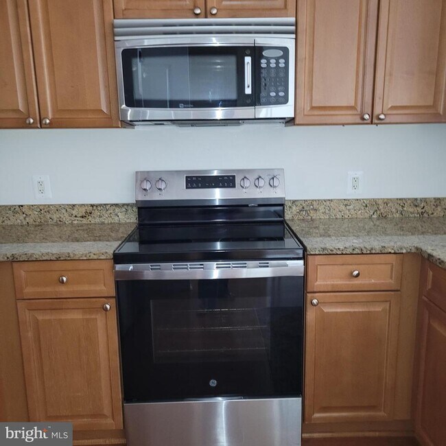 Building Photo - 11700 Old Georgetown Rd