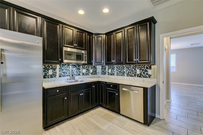 Building Photo - 12351 Champions Tour Dr