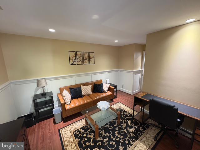 Building Photo - 310 Steeplechase Ct