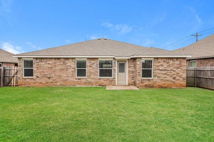 Building Photo - 9329 NW 70th St