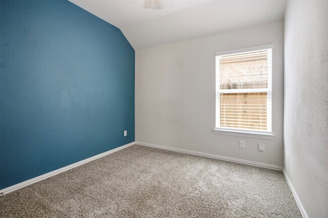 Building Photo - 40330 Bay Warbler Wy