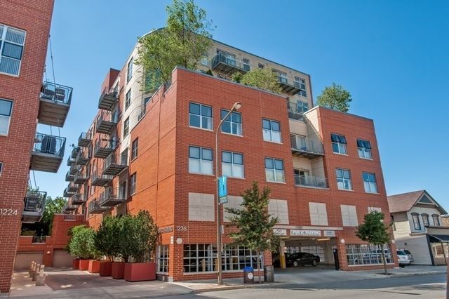 Building Photo - 1236 Chicago Ave