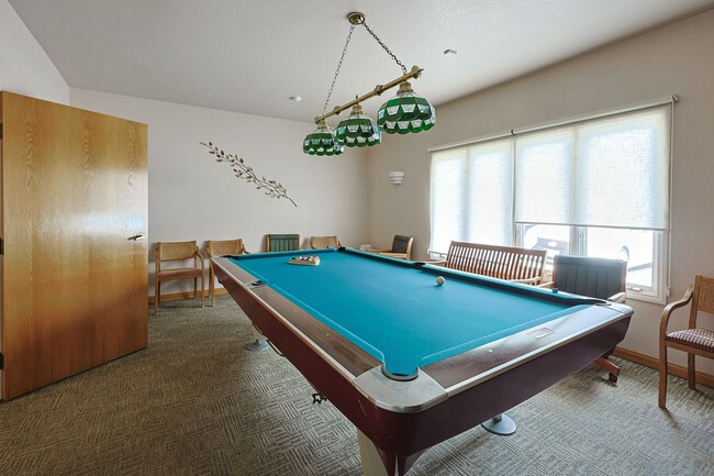 Building Photo - Beautiful 2 Bed, 2 Bath Condo in 62+ Commu...