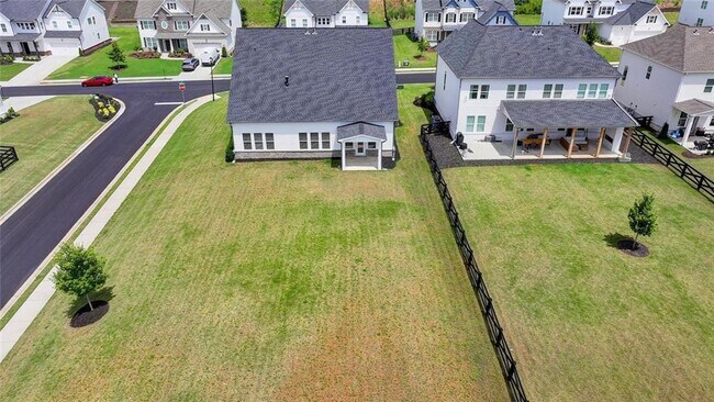 Building Photo - 3695 Andover St