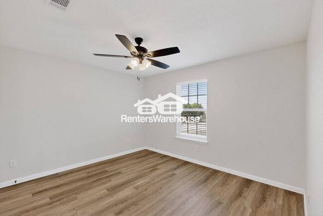 Building Photo - Haslet New Listing Completely Refreshed