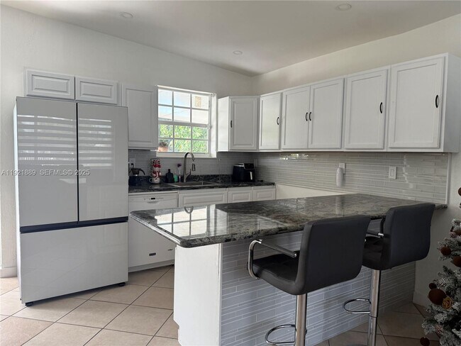 Building Photo - 27000 SW 145th Ave