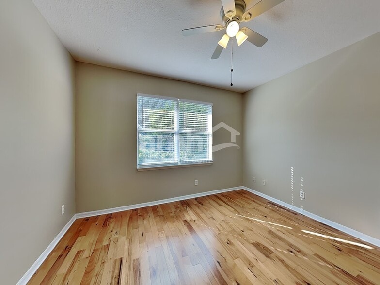 Building Photo - 2311 124th Dr E