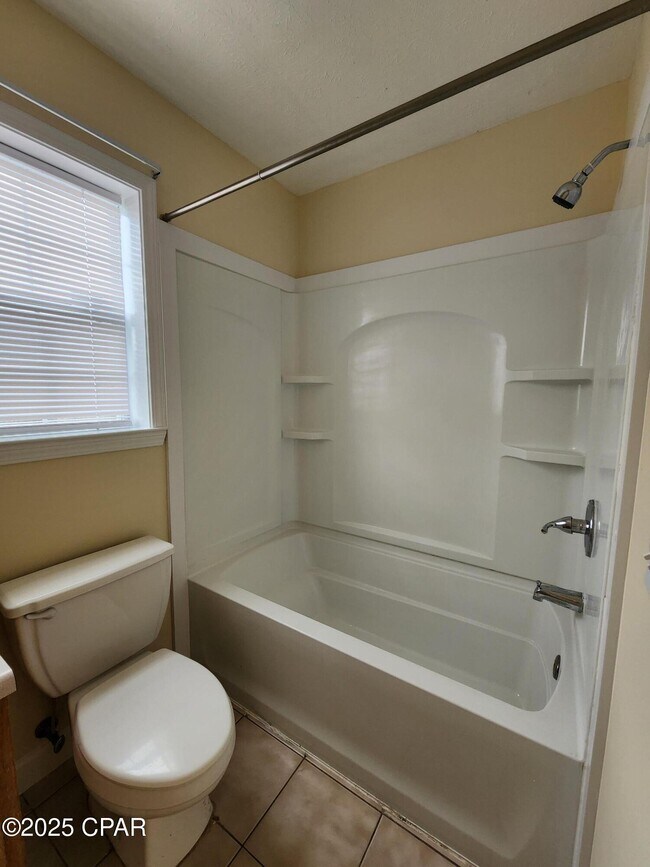 Building Photo - 5434 Sunset Ave