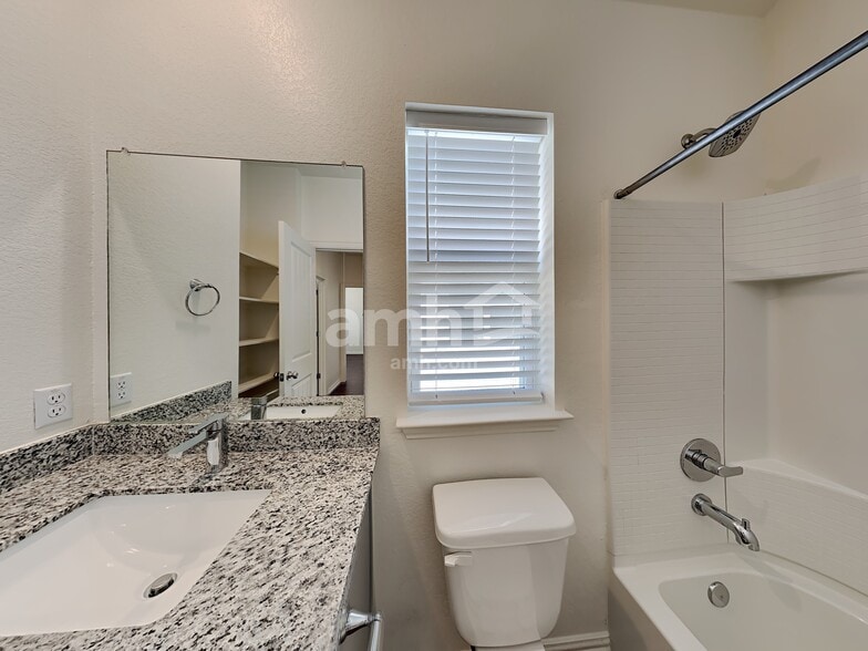 Building Photo - 168 Pebble Creek Run