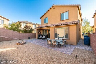 Building Photo - Mountains Edge 4 Bedroom!