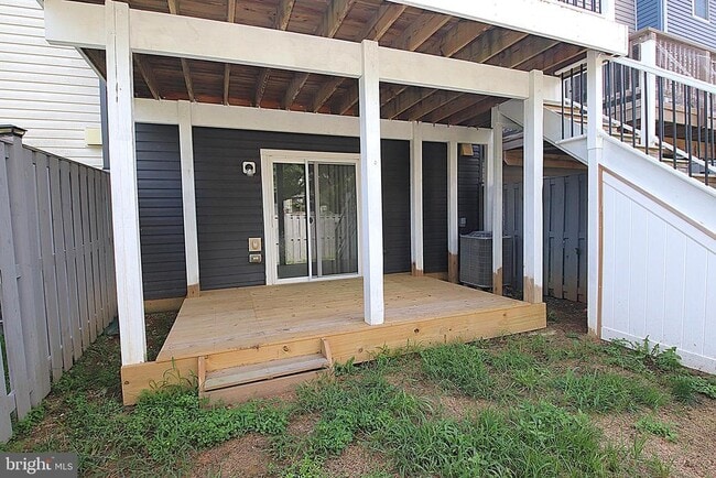 Building Photo - 185 Magellan Dr