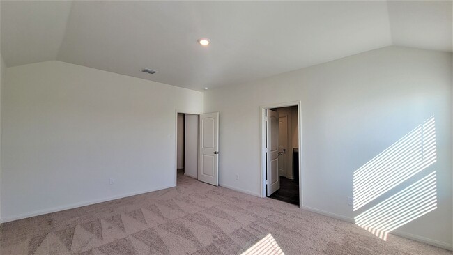 Building Photo - Lovely 2-story 4 bedroom/2.5 bath home in cul-de-sac: easy commute to Ft. Sam Houston, BAMC, and ...