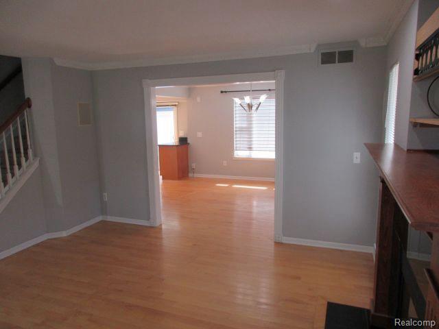 Building Photo - 1413 Wyandotte Ave