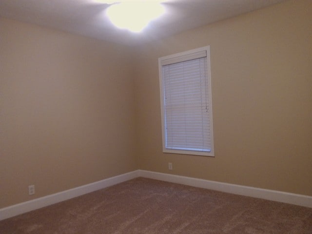 Building Photo - 2140 Aberdeen Cir