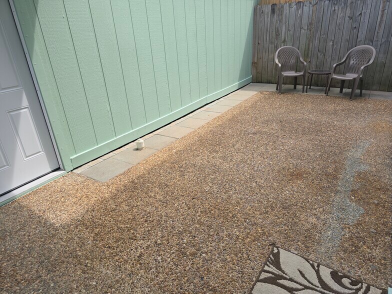 Patio - 465 Longmeadow St