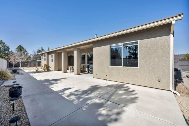 Building Photo - 6328 Windy Meadow Dr